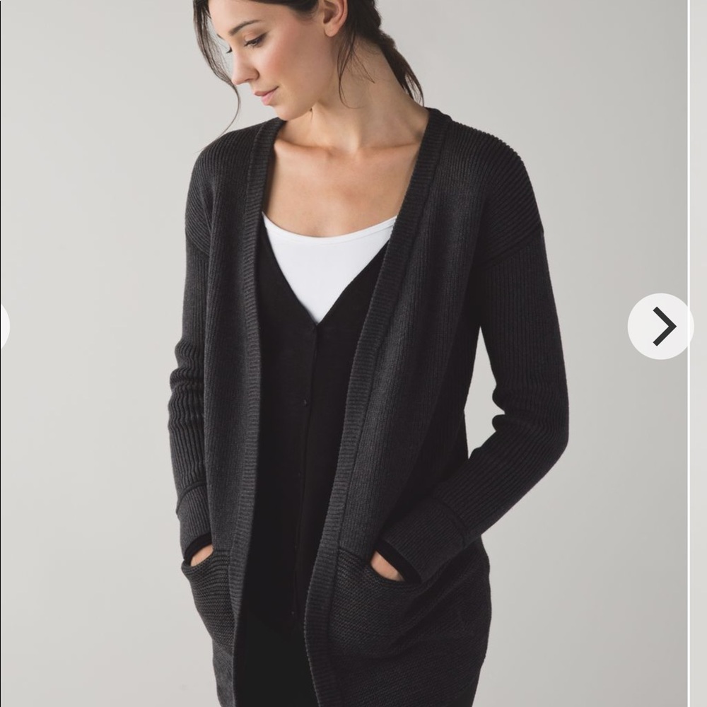 Lululemon Vestigan
